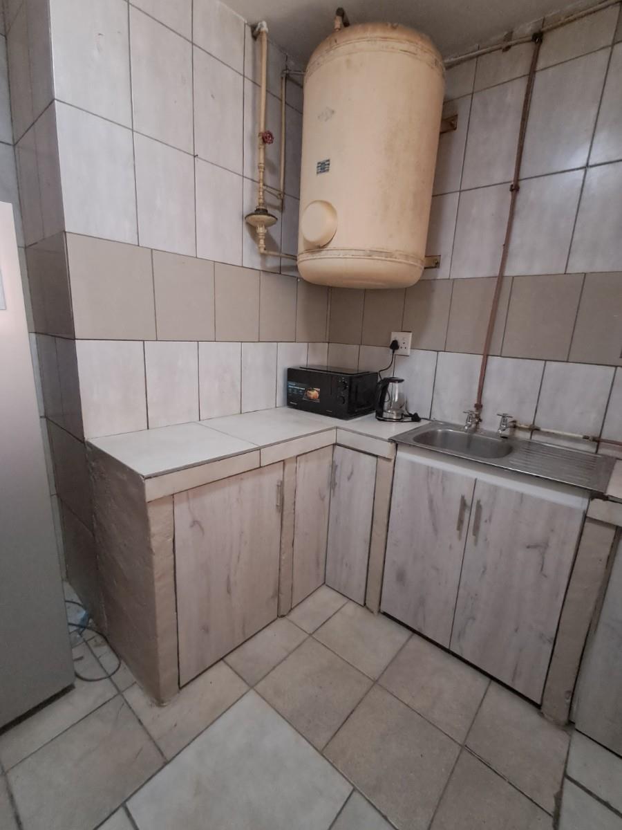 Apartment To Rent in Sunnyside, Pretoria