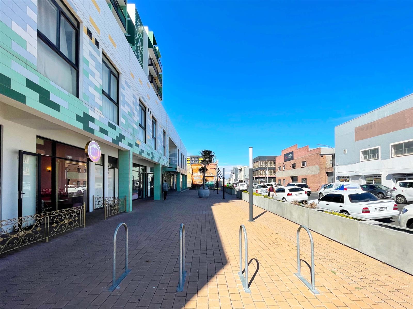 High-Yield Studio Investment with Iconic Cape Town Views in Woodstock