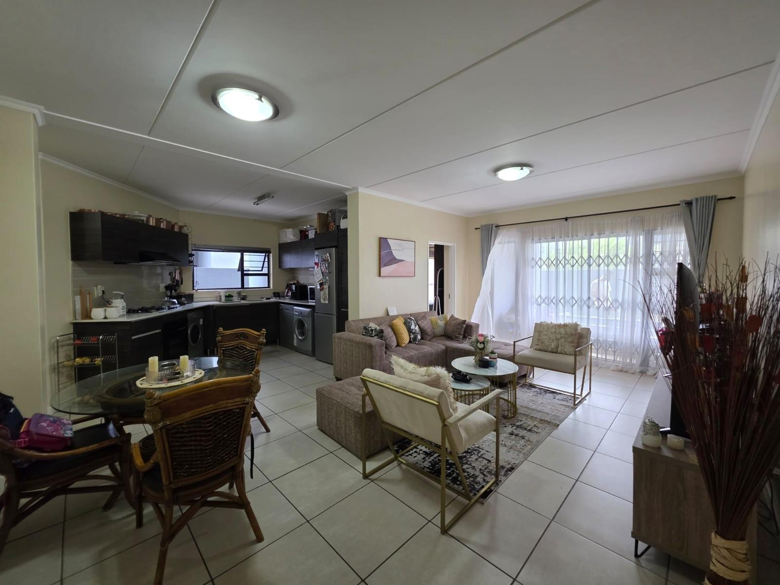 Premier Garden Living: 3-Bedroom Ground Floor Apartment at Westlake Eco Estate