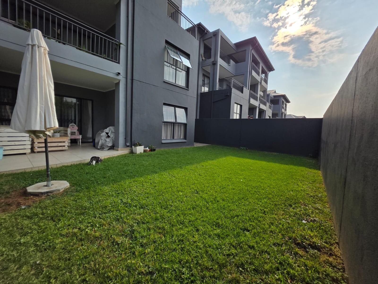 Premier Garden Living: 3-Bedroom Ground Floor Apartment at Westlake Eco Estate