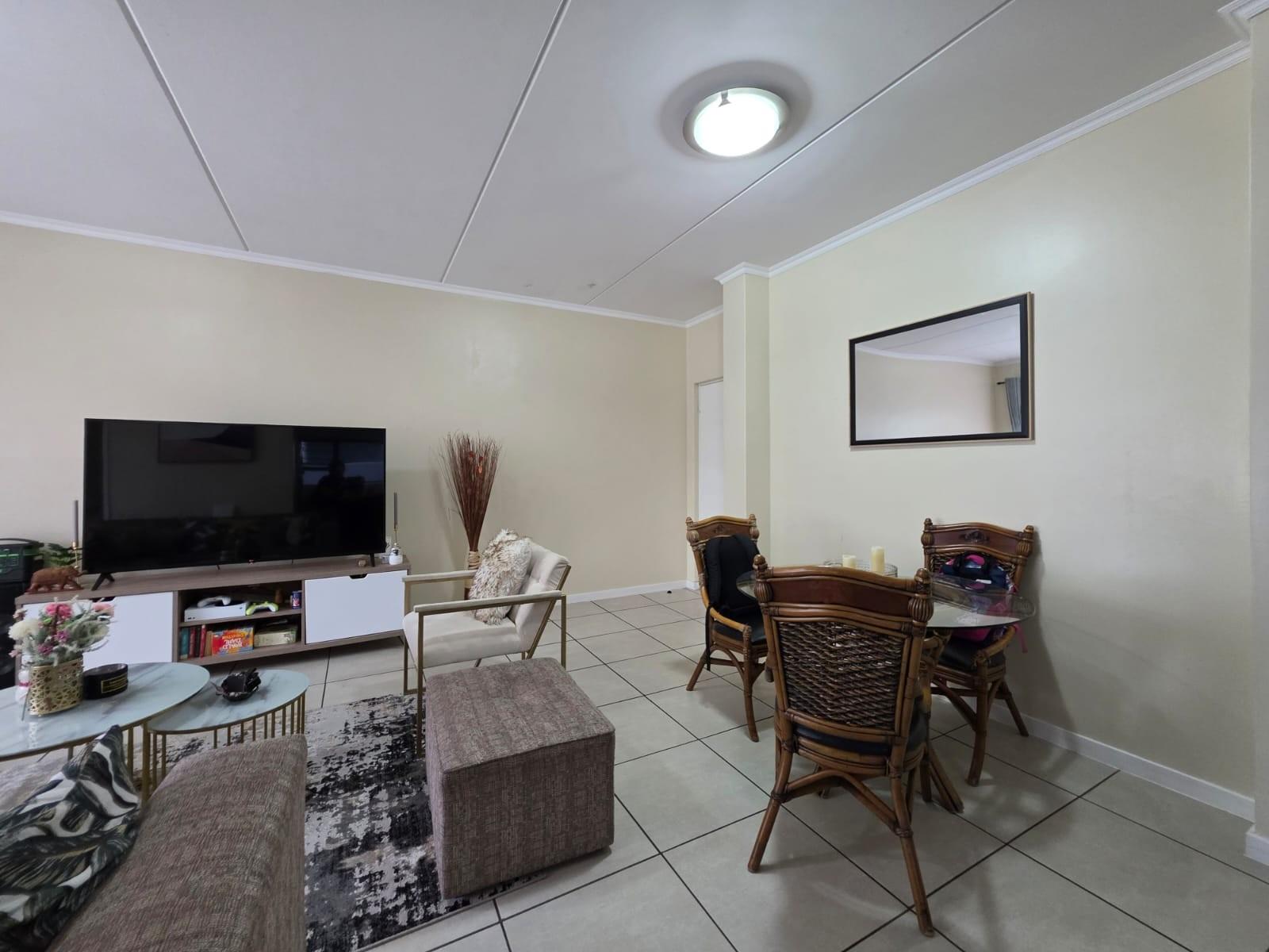 Premier Garden Living: 3-Bedroom Ground Floor Apartment at Westlake Eco Estate