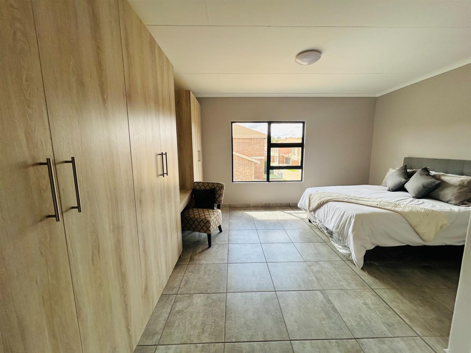 Townhouse For Sale in Jackaroo Park, Witbank