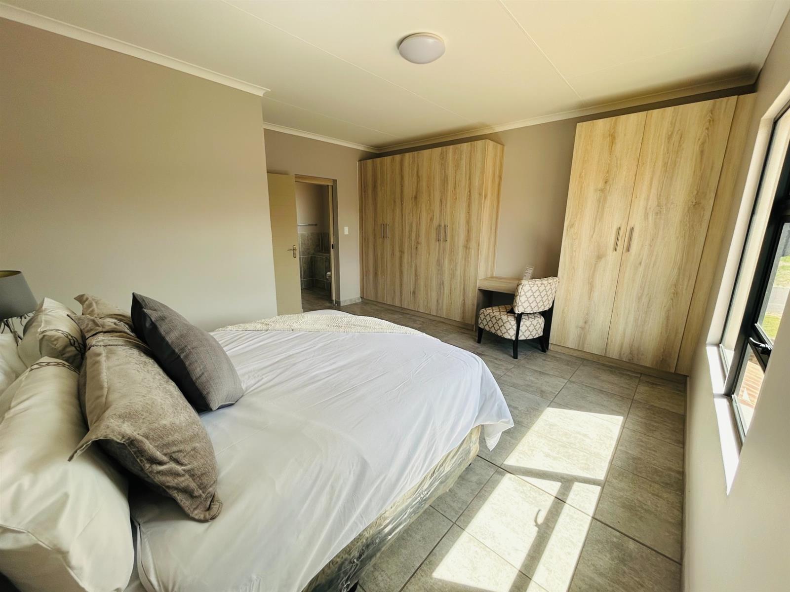 Townhouse For Sale in Jackaroo Park, Witbank