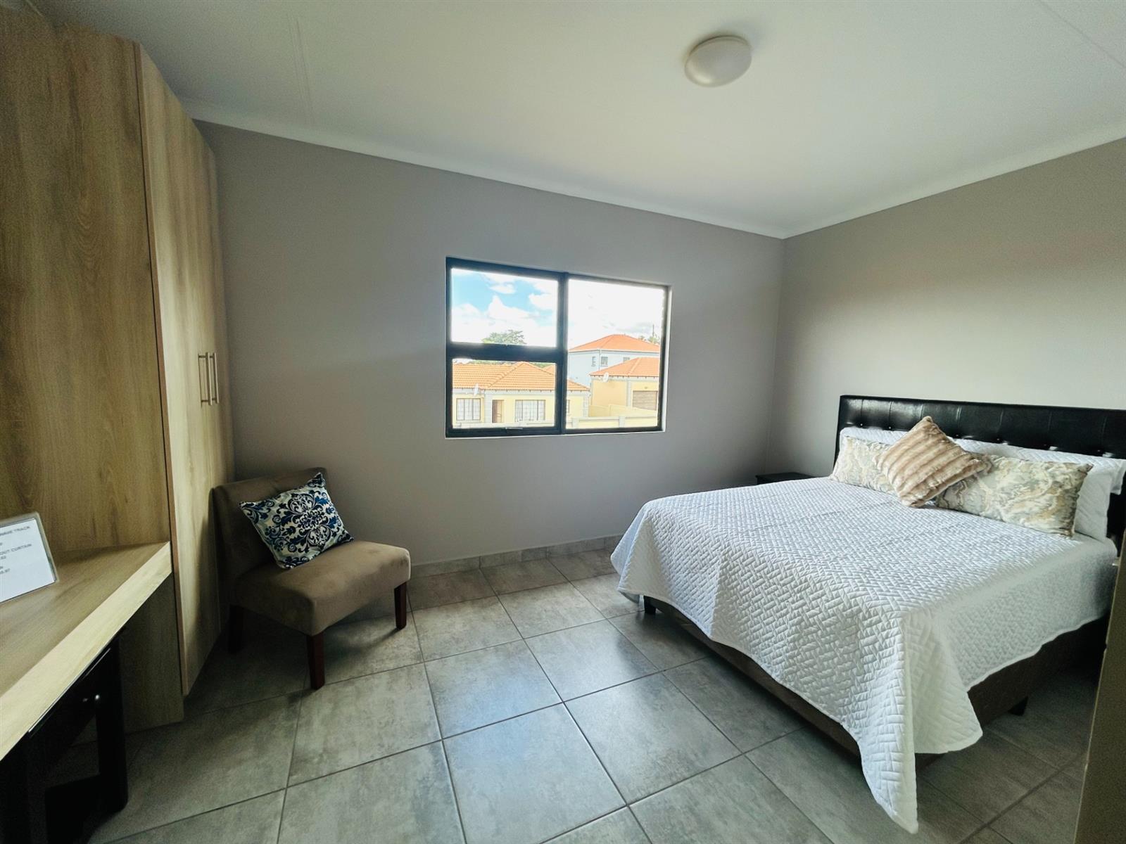 Townhouse For Sale in Jackaroo Park, Witbank