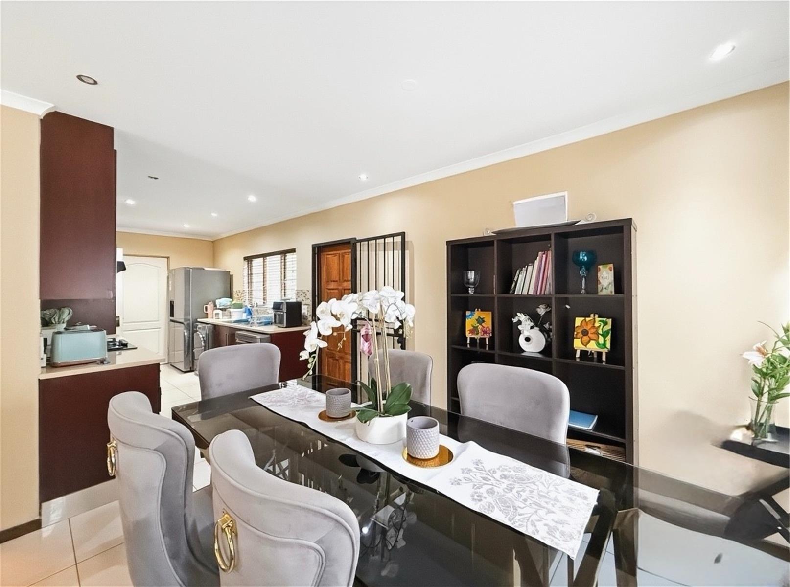 Elegant Family Living with Pool and Spacious Garden