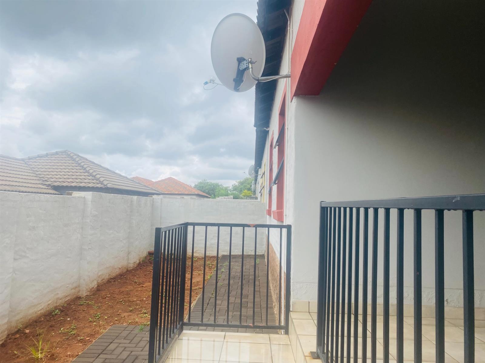 Modern Three Bedroom House Fo Sale