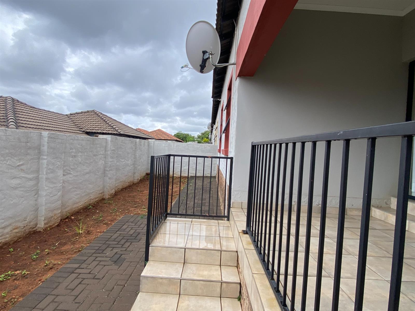 Modern Three Bedroom House Fo Sale