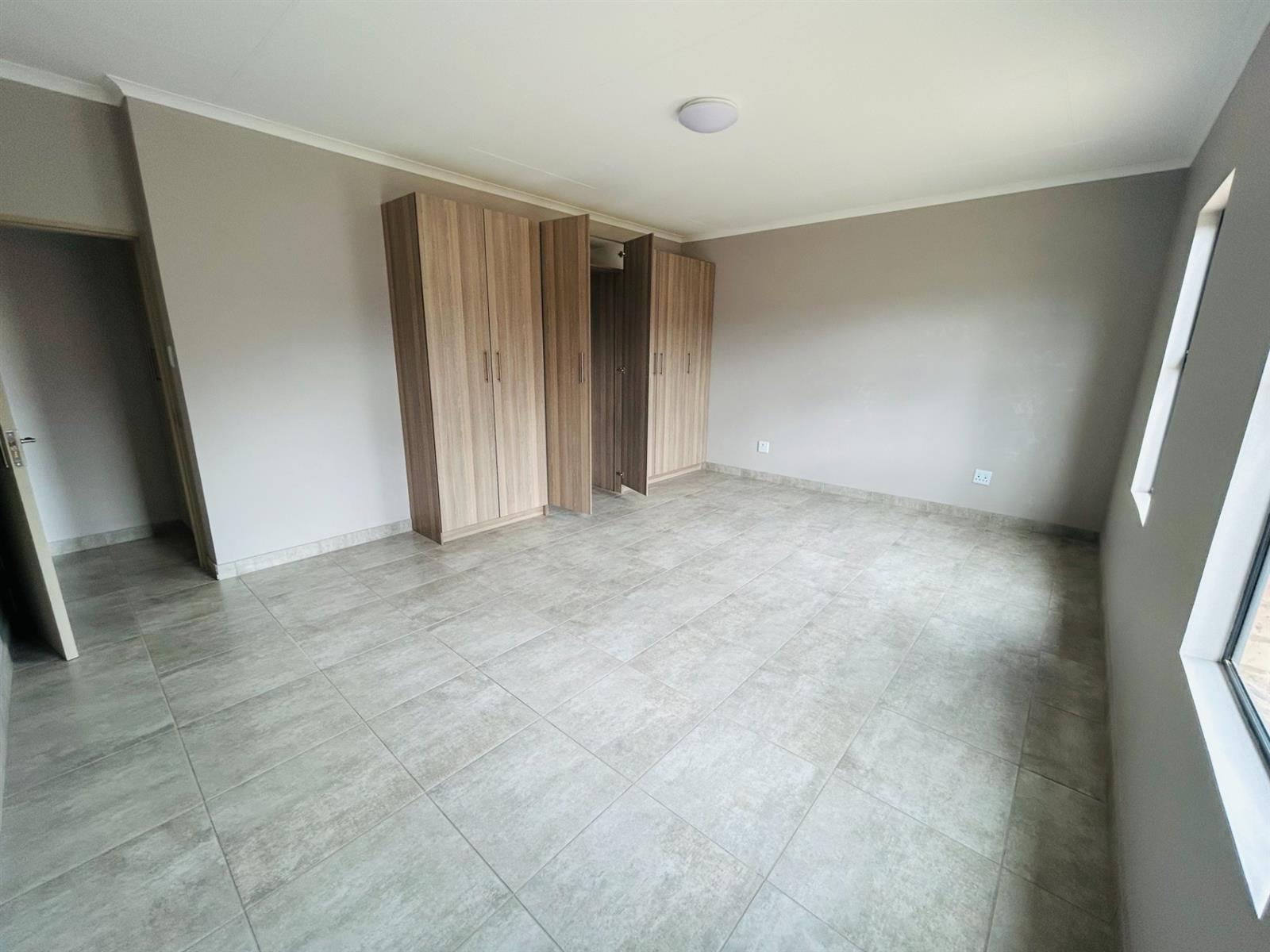 House For Sale in Die Heuwel, Witbank