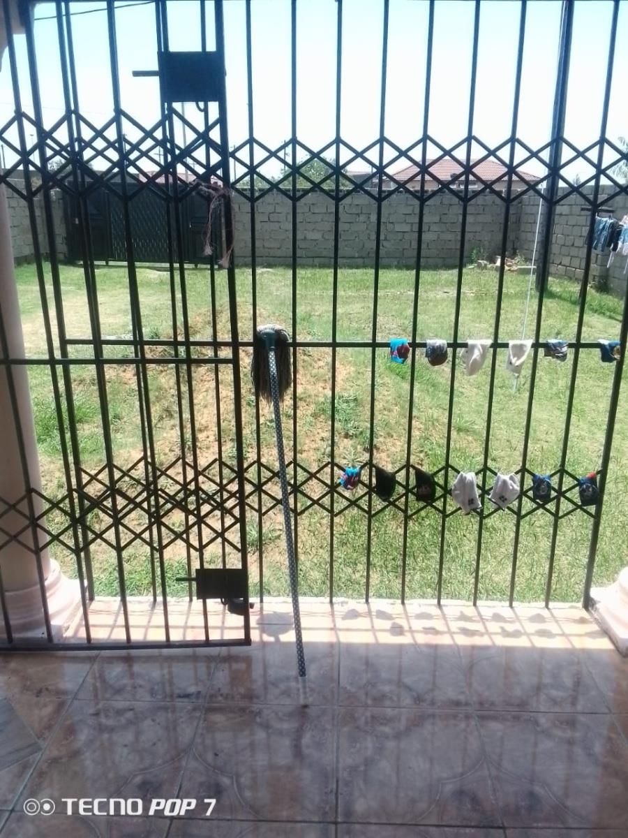 House For Sale in Osizweni, Newcastle, KwaZulu Natal