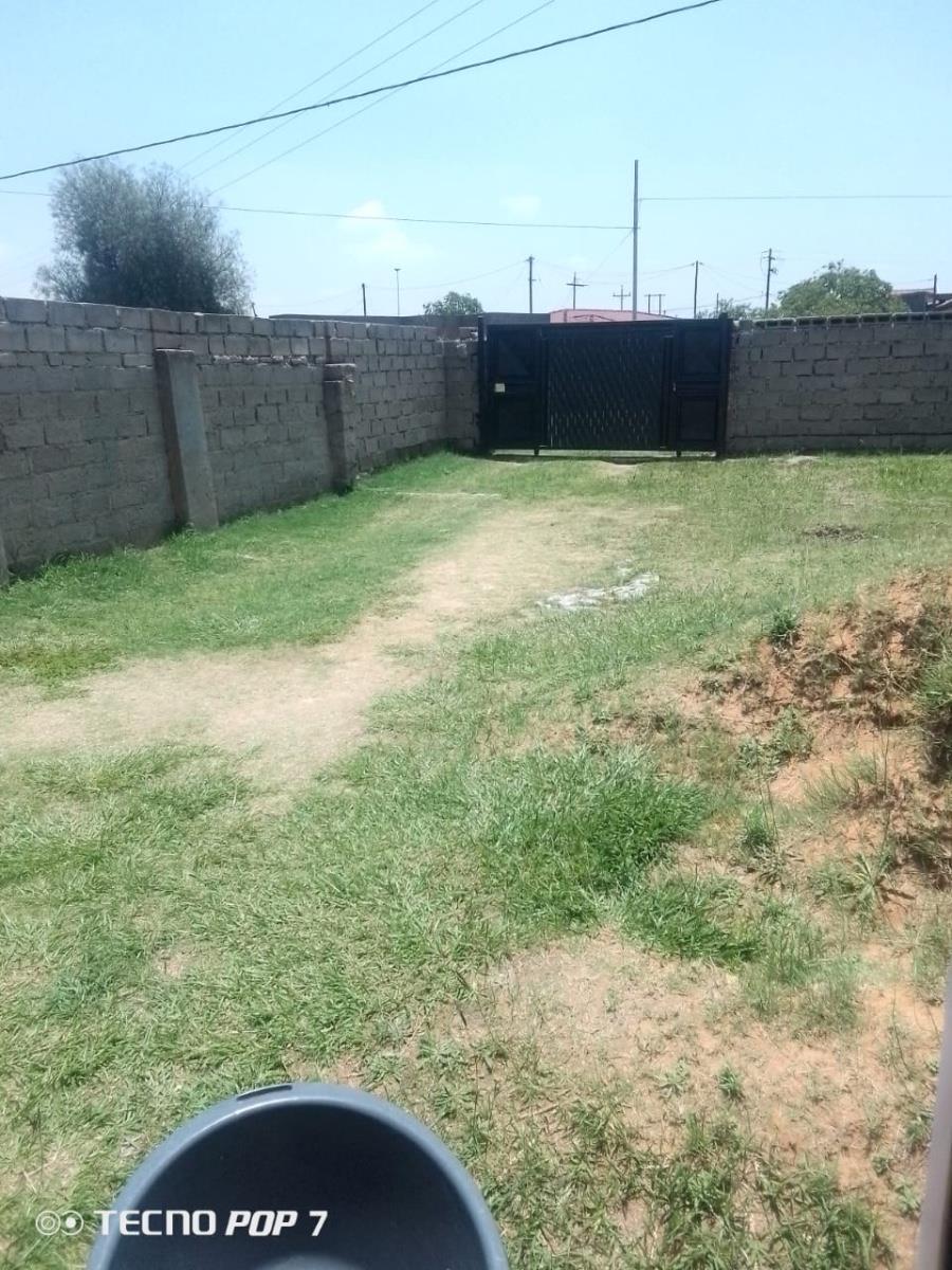 House For Sale in Osizweni, Newcastle, KwaZulu Natal