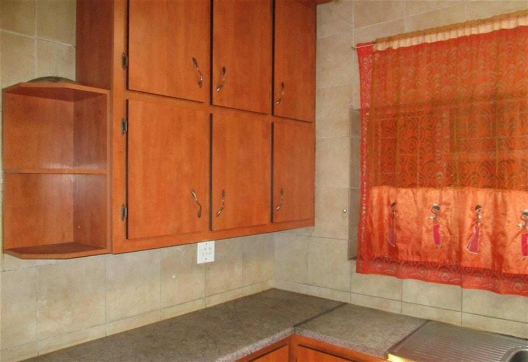 Spacious 6-Bedroom Home - Perfect for a Large Family or Guest House Opportunity