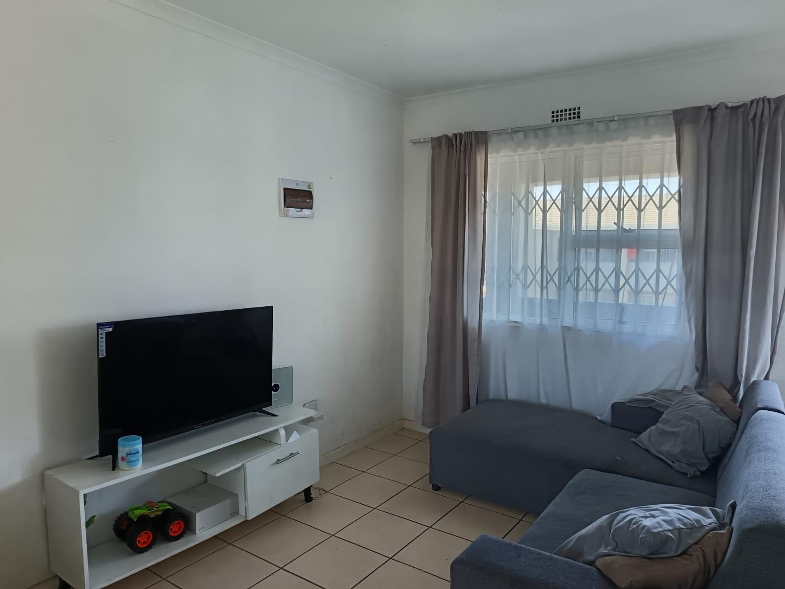 A two bedroomed apartment for sale in Delro Park, Blue Downs