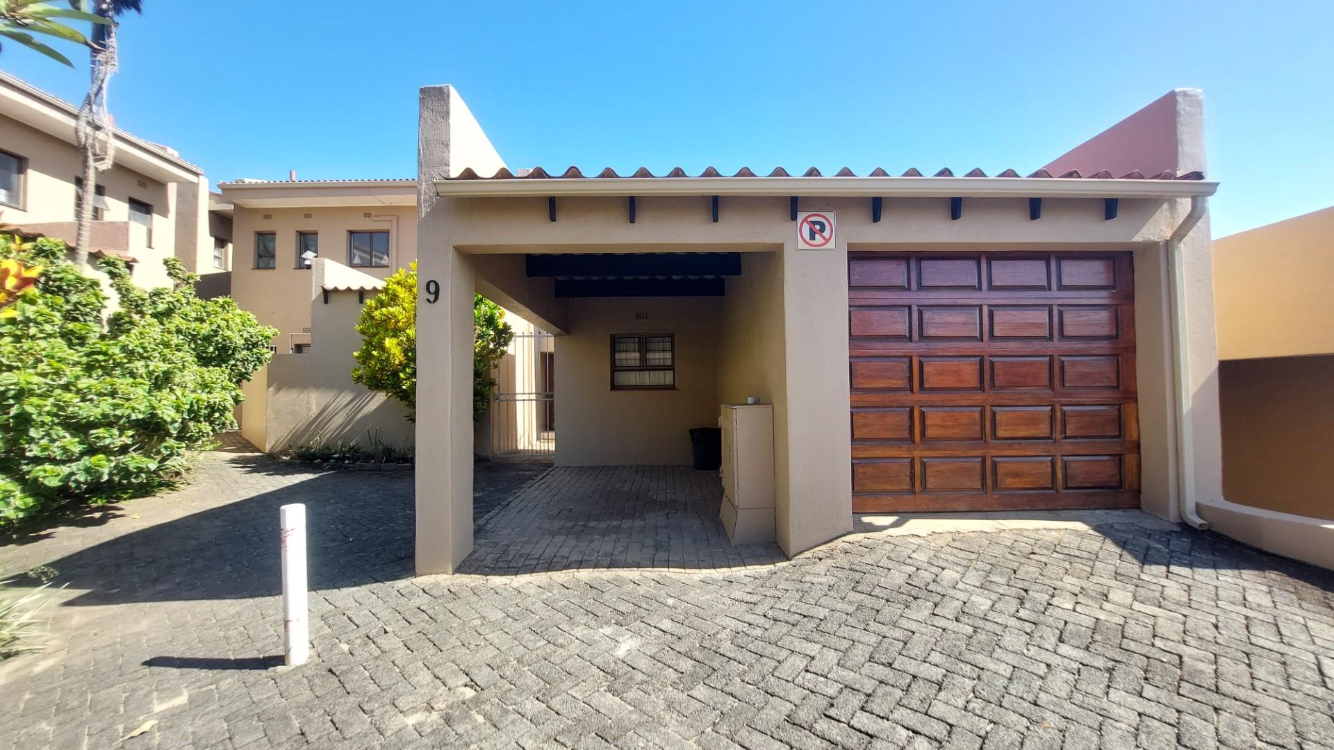 Duplex Apartment For Sale in Shelly Beach, KwaZulu Natal
