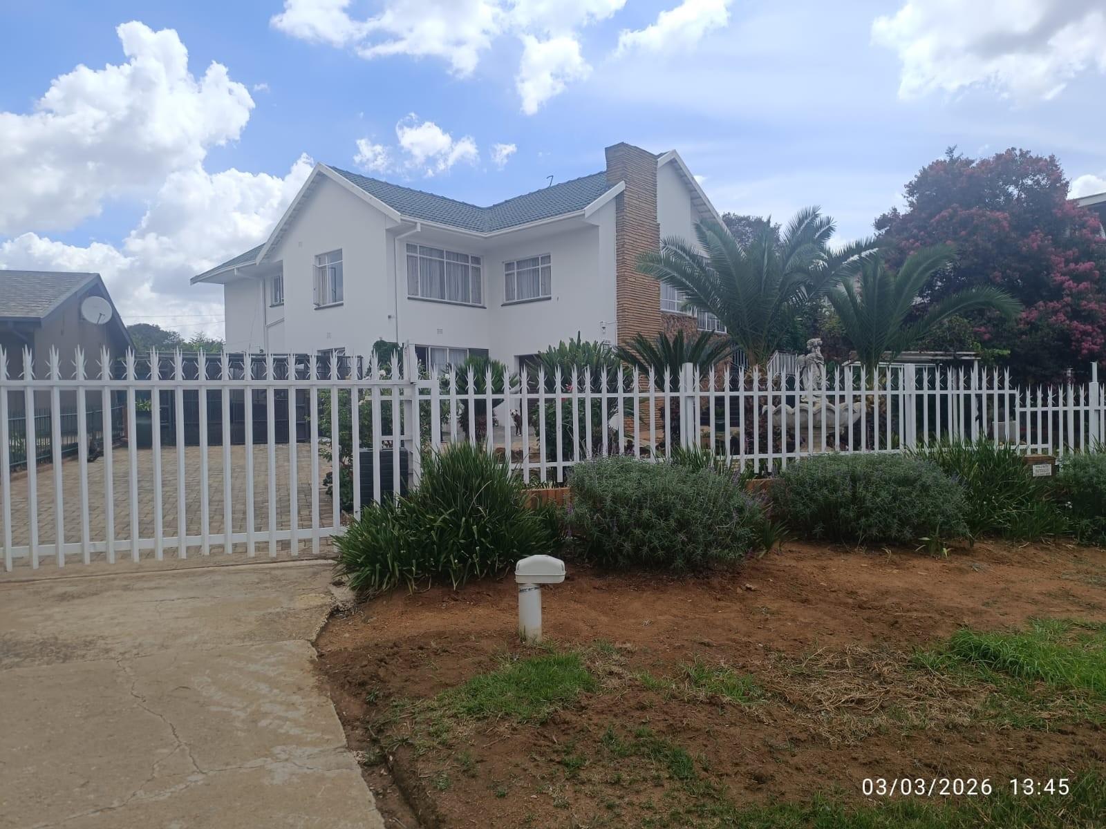House with Flatlet For Sale in Freemanville Klerksdorp North West