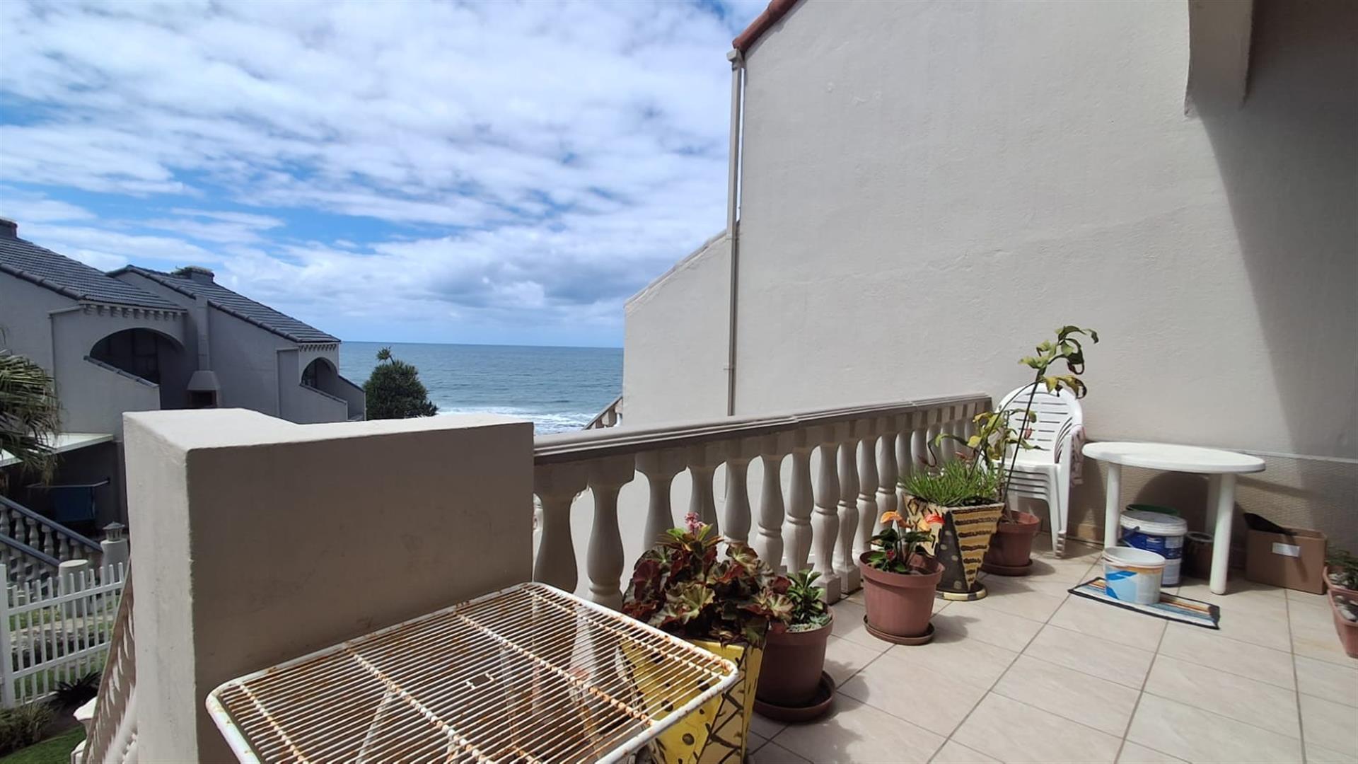 3 Bedroom Apartment For Sale in Uvongo Beach, KwaZulu Natal