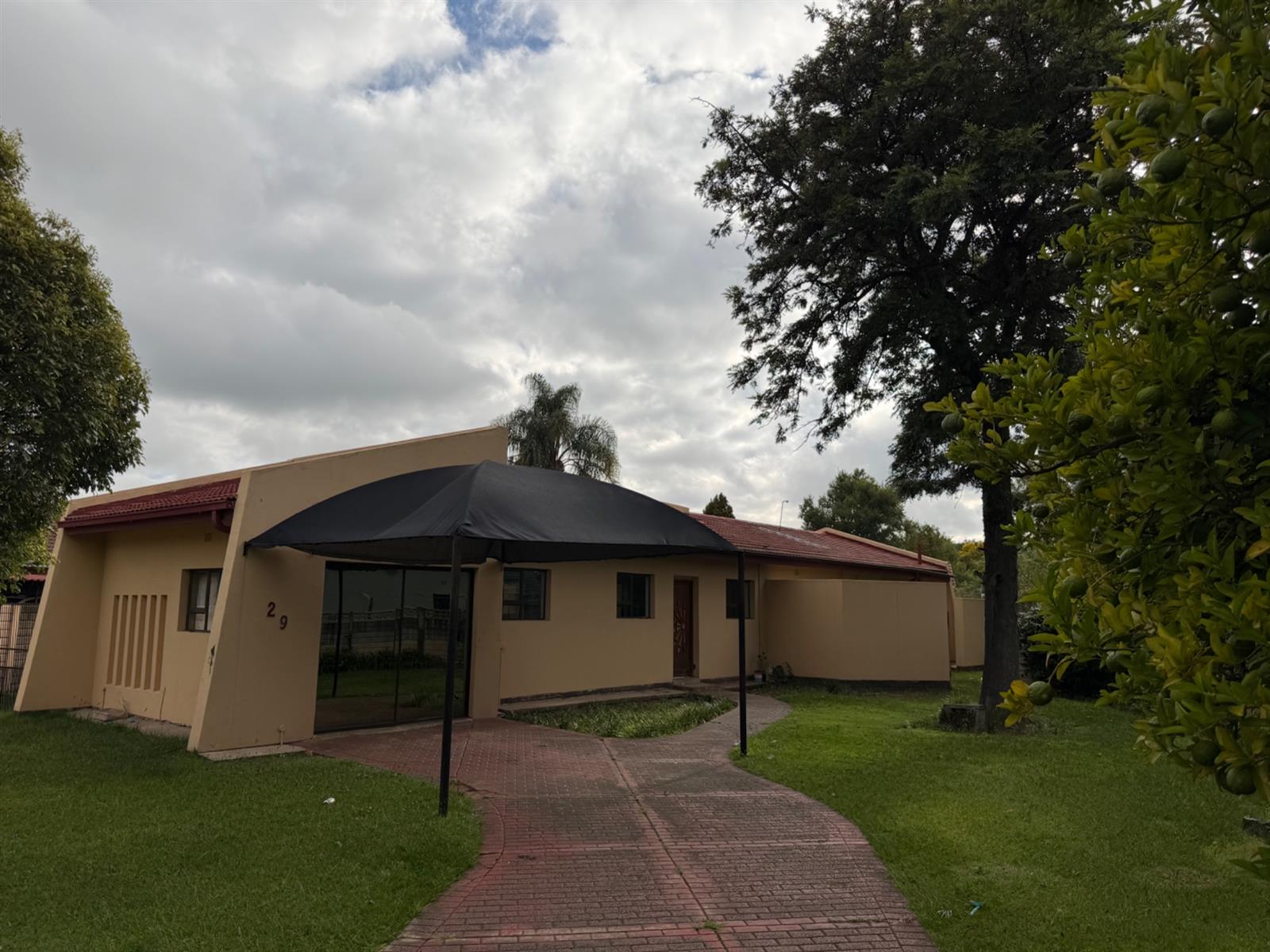House To Rent in Huttenheights, Newcastle, KwaZulu Natal