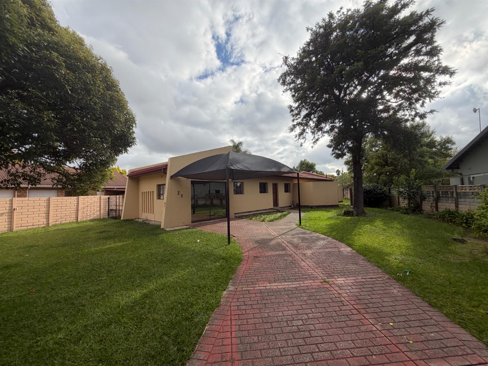 House To Rent in Huttenheights, Newcastle, KwaZulu Natal