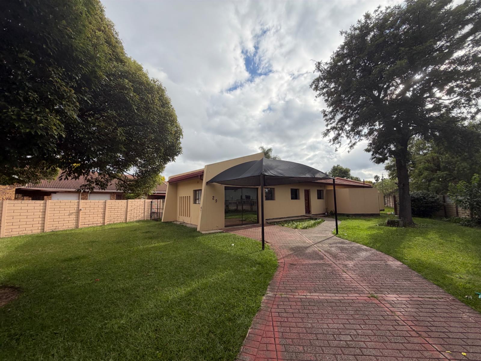 House To Rent in Huttenheights, Newcastle, KwaZulu Natal