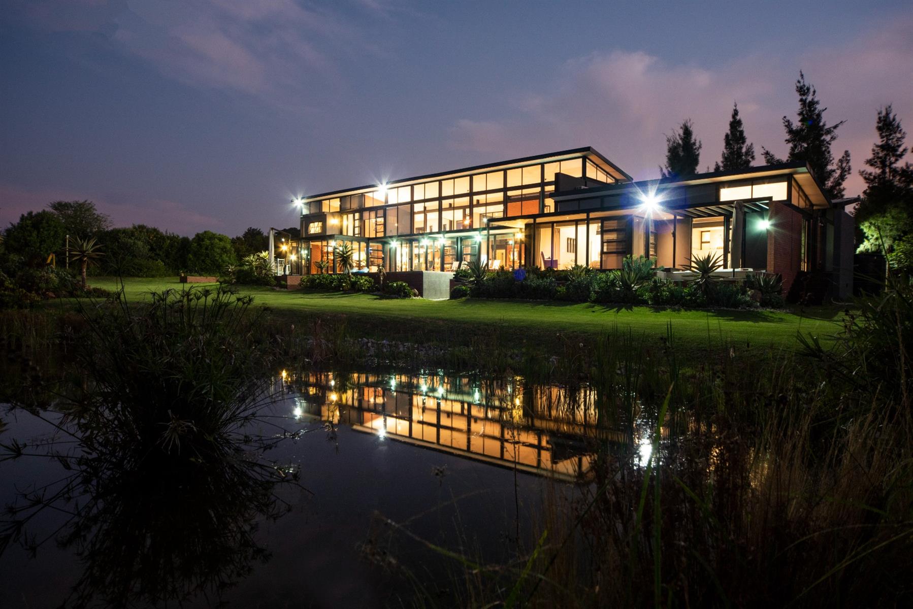 Architectural Masterpiece with Cottage, Dam and Resort-Style Entertaining in Chartwell
