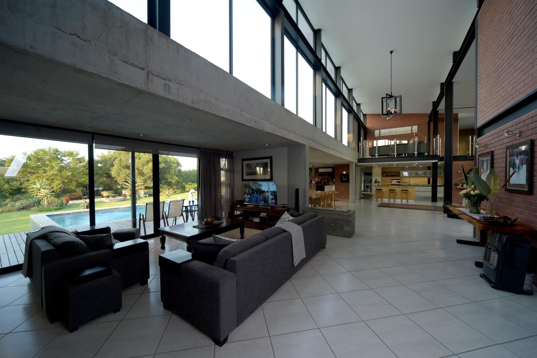 Architectural Masterpiece with Cottage, Dam and Resort-Style Entertaining in Chartwell