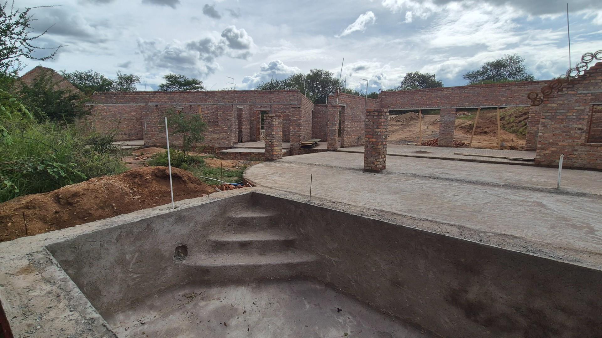 Modern luxurious house located on the Elephants River, Elephant Rock Eco Estate, Hoedspruit.
