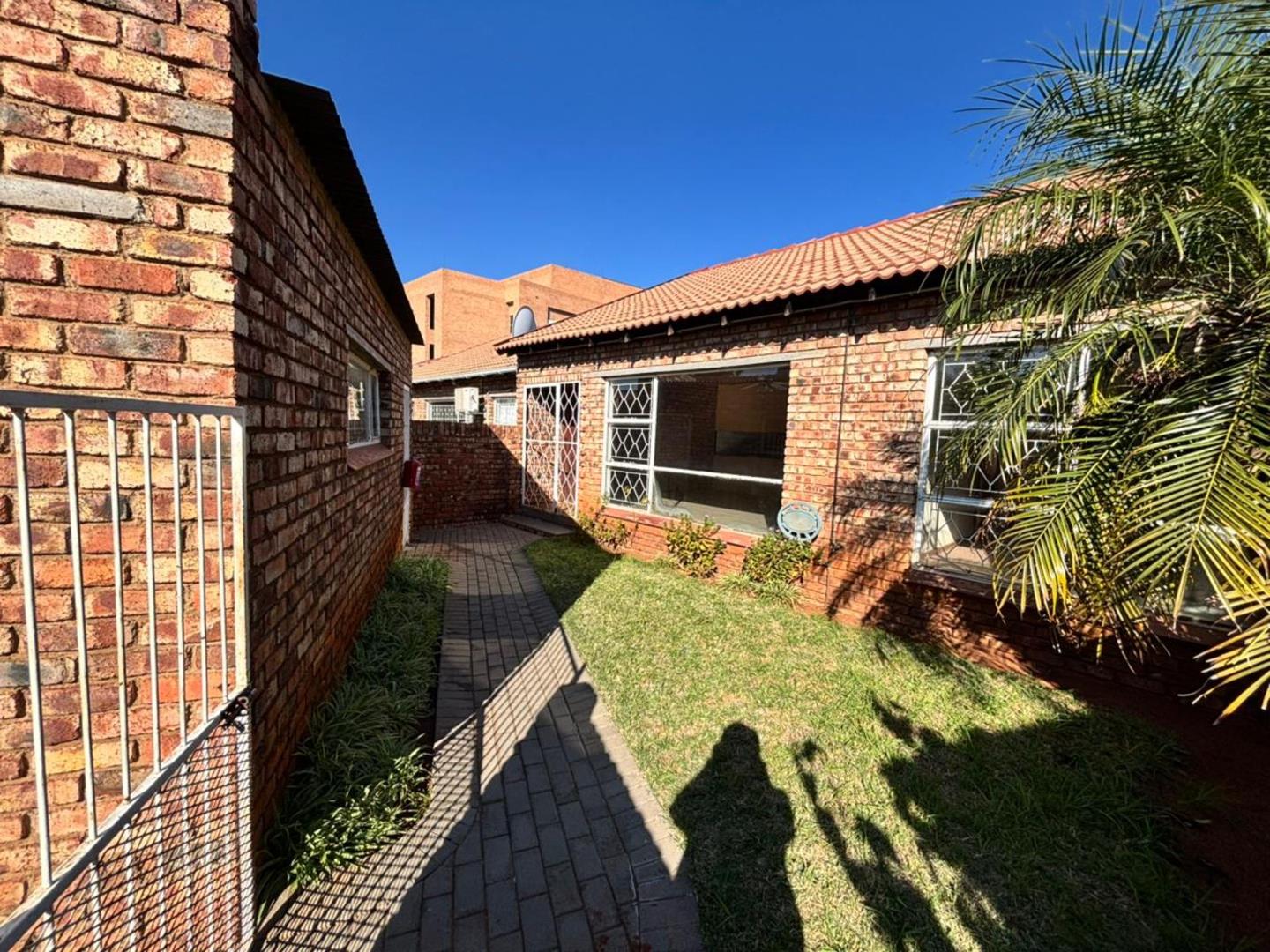 Your Modern Sanctuary: Effortless Living in a Secure Haven in New Park, Kimberley