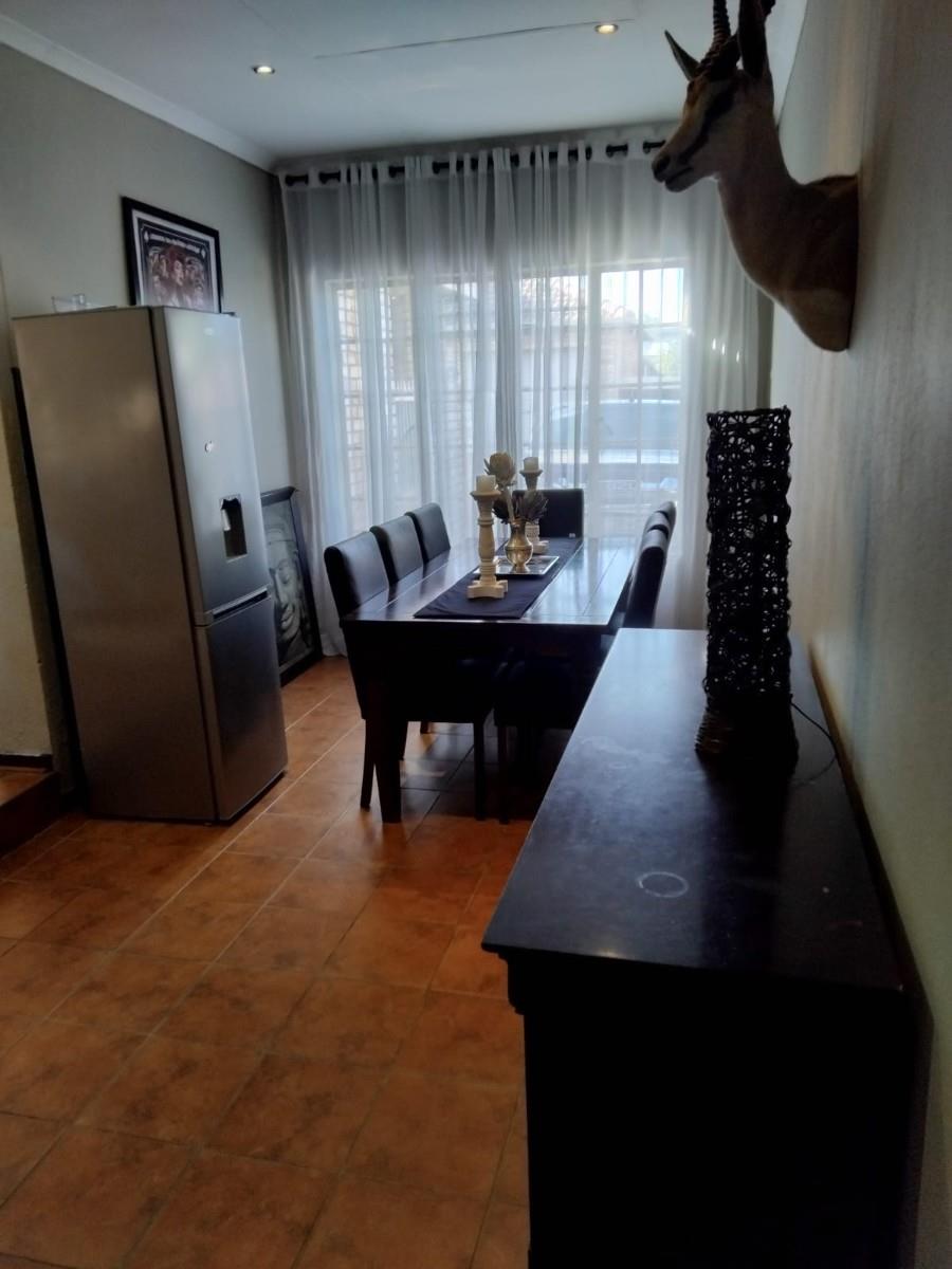 Townhouse For Sale in Homes Haven, Featherbrooke Ext 8. PRICED TO SELL!!!