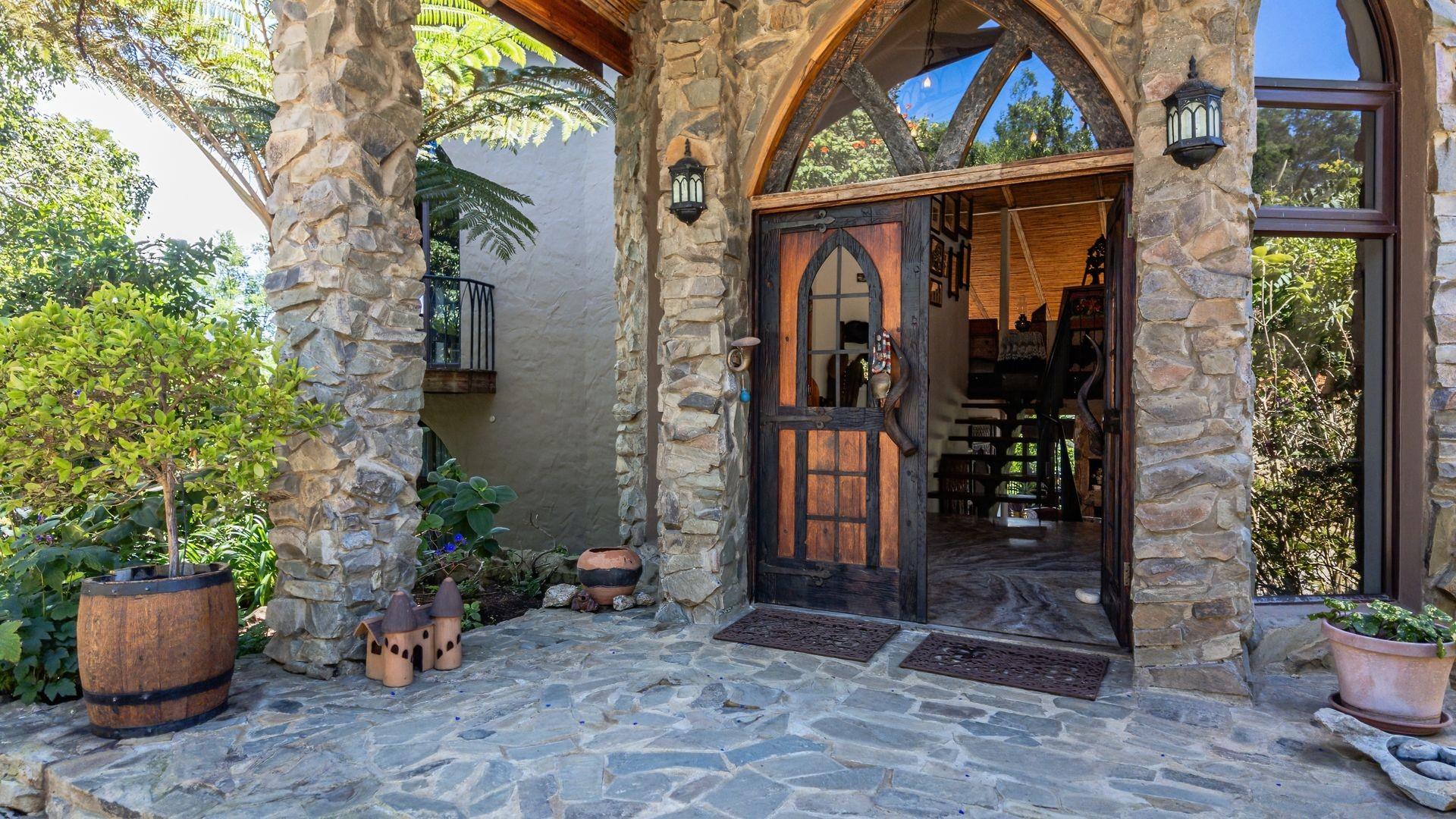 House For Sale in Wilderness Heights, Wilderness