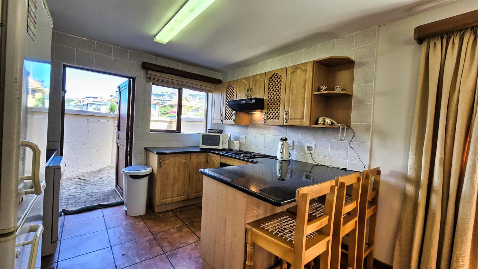 Invest or Move In, 3-Bed Townhouse in Mossel Bay!