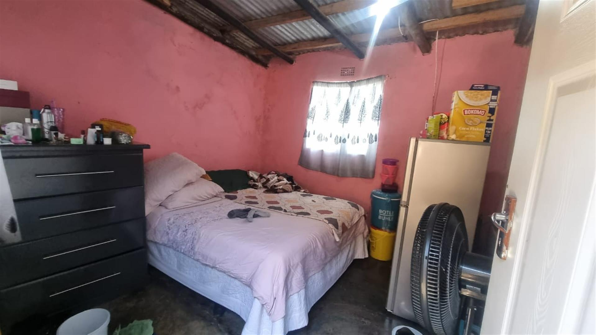 Apartment Block for sale in Thulamahashe, Bushbuckridge, 2071 Thulamahashe A, Thulamahashe, Bushbuckridge, Mpumalanga, 1600 m²