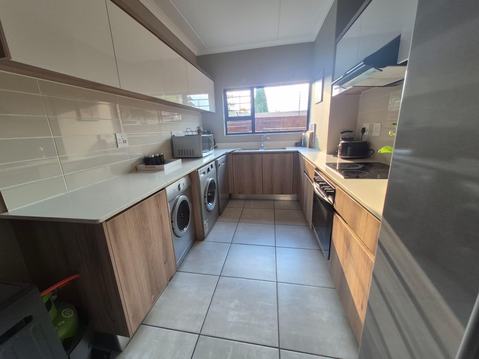 spacious unit is available to rent in The Blyde Estate