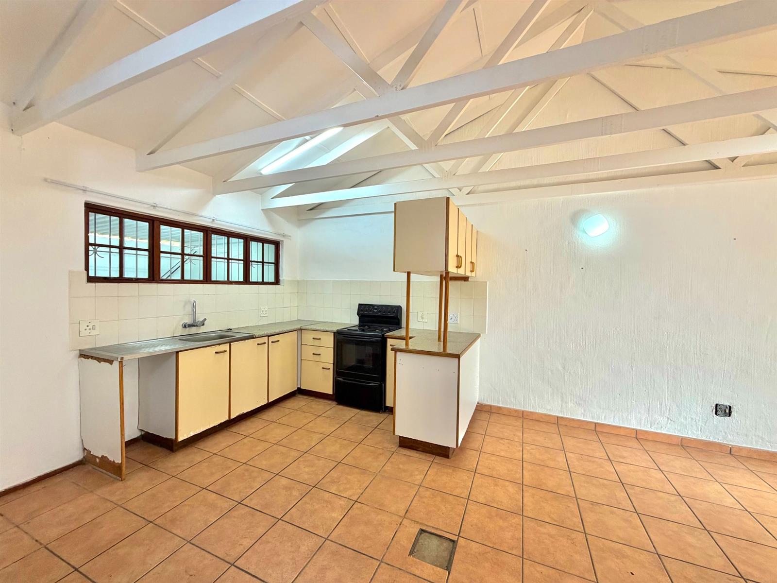 Townhouse For Sale in Port Edward, KwaZulu Natal