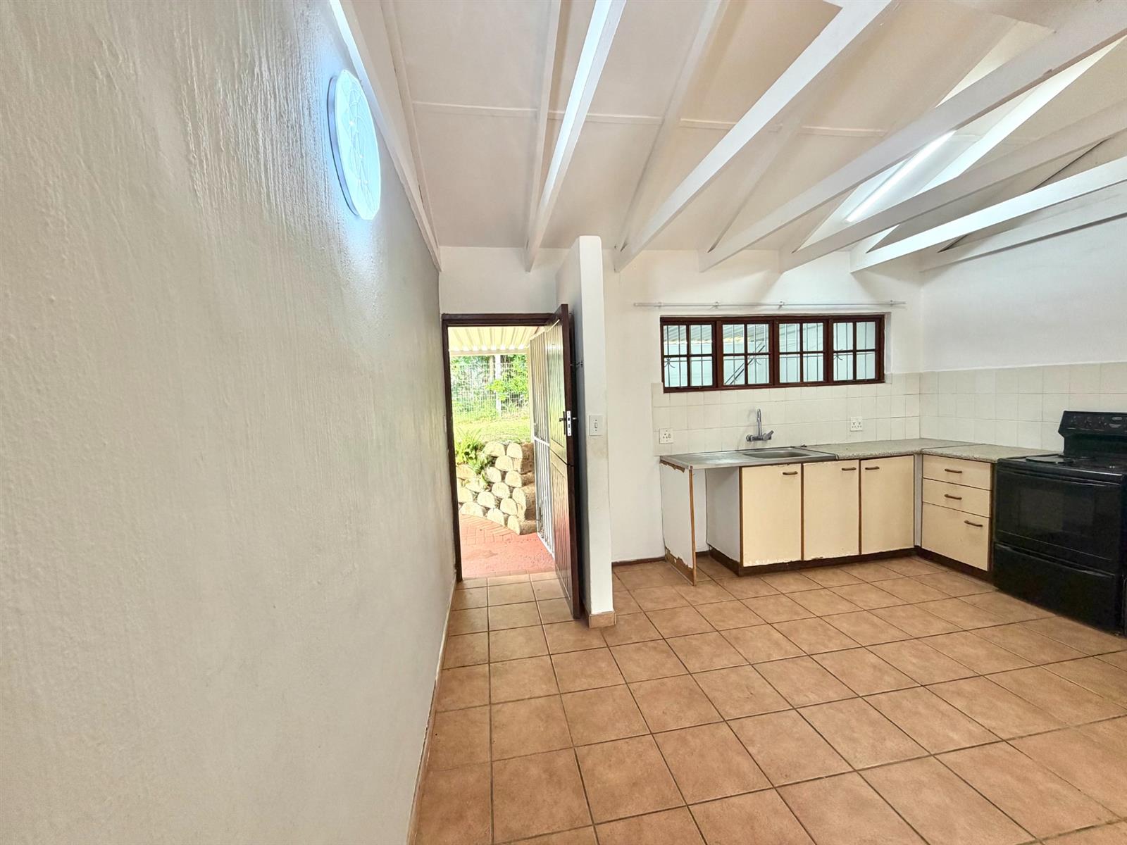 Townhouse For Sale in Port Edward, KwaZulu Natal