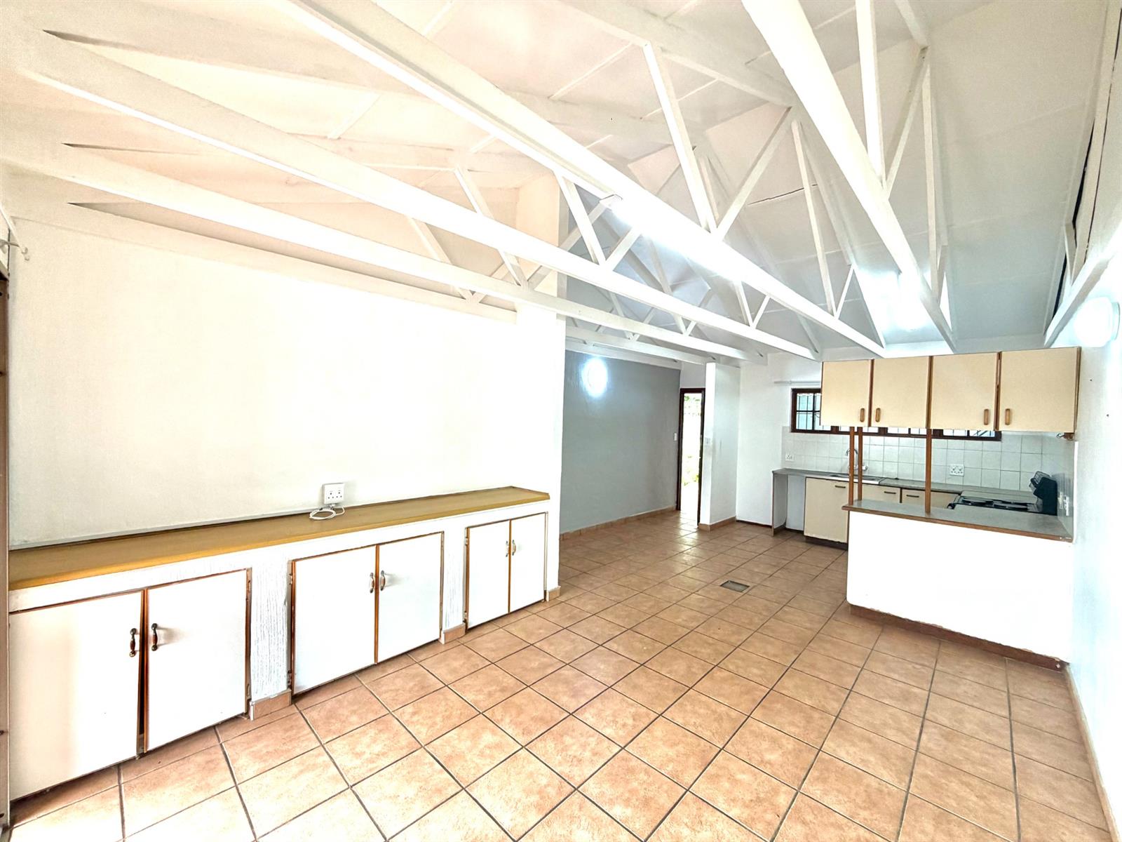 Townhouse For Sale in Port Edward, KwaZulu Natal