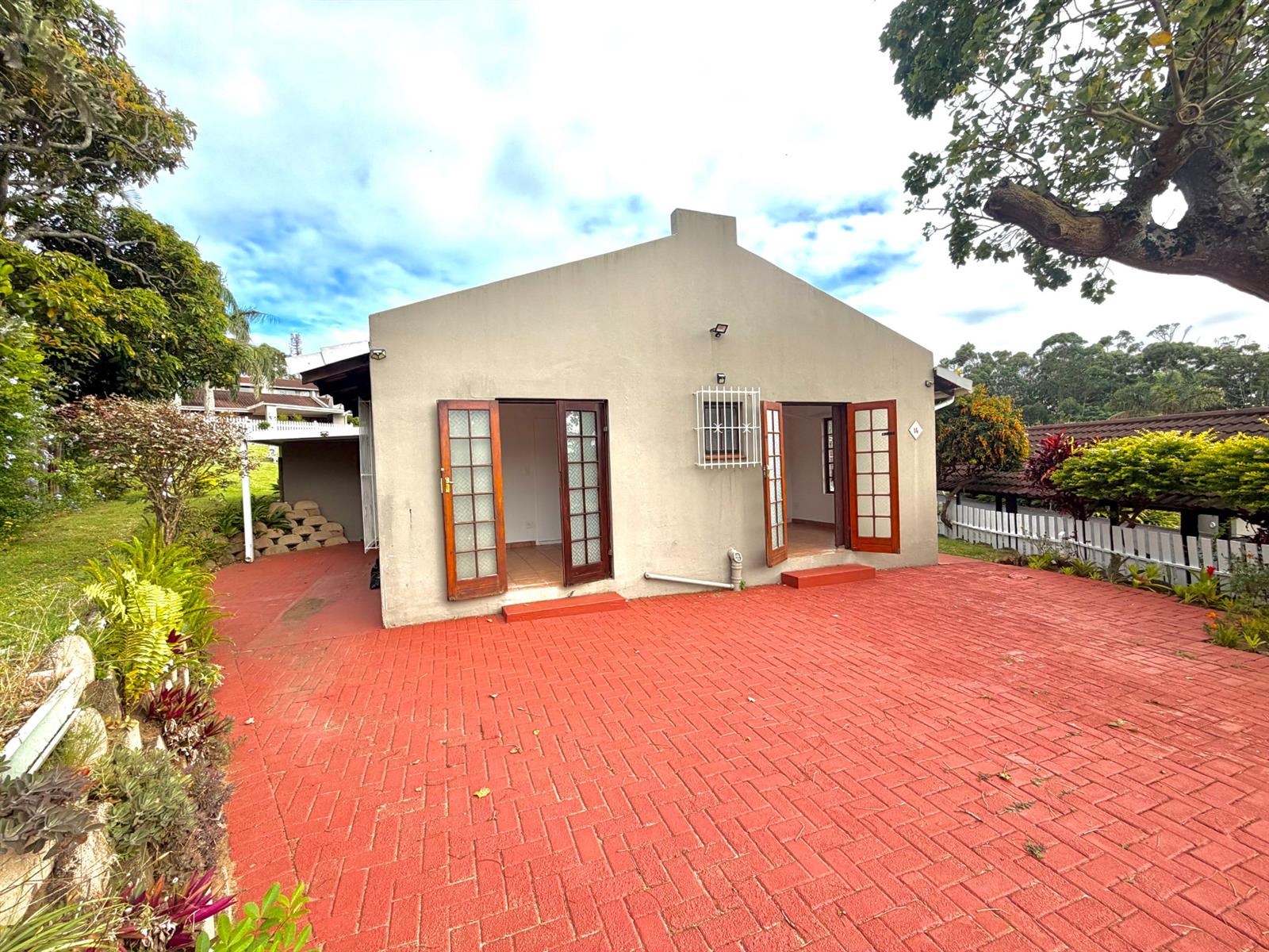 Townhouse For Sale in Port Edward, KwaZulu Natal