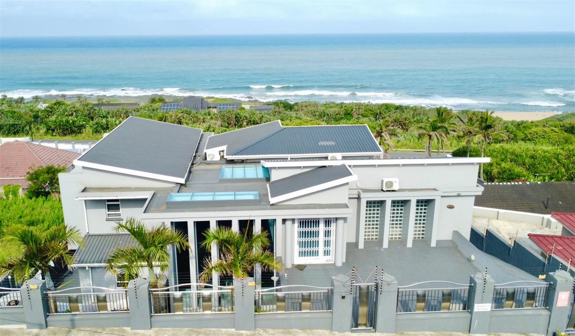 Luxury Coastal Living - Spectacular 5-Bedroom Designer Home