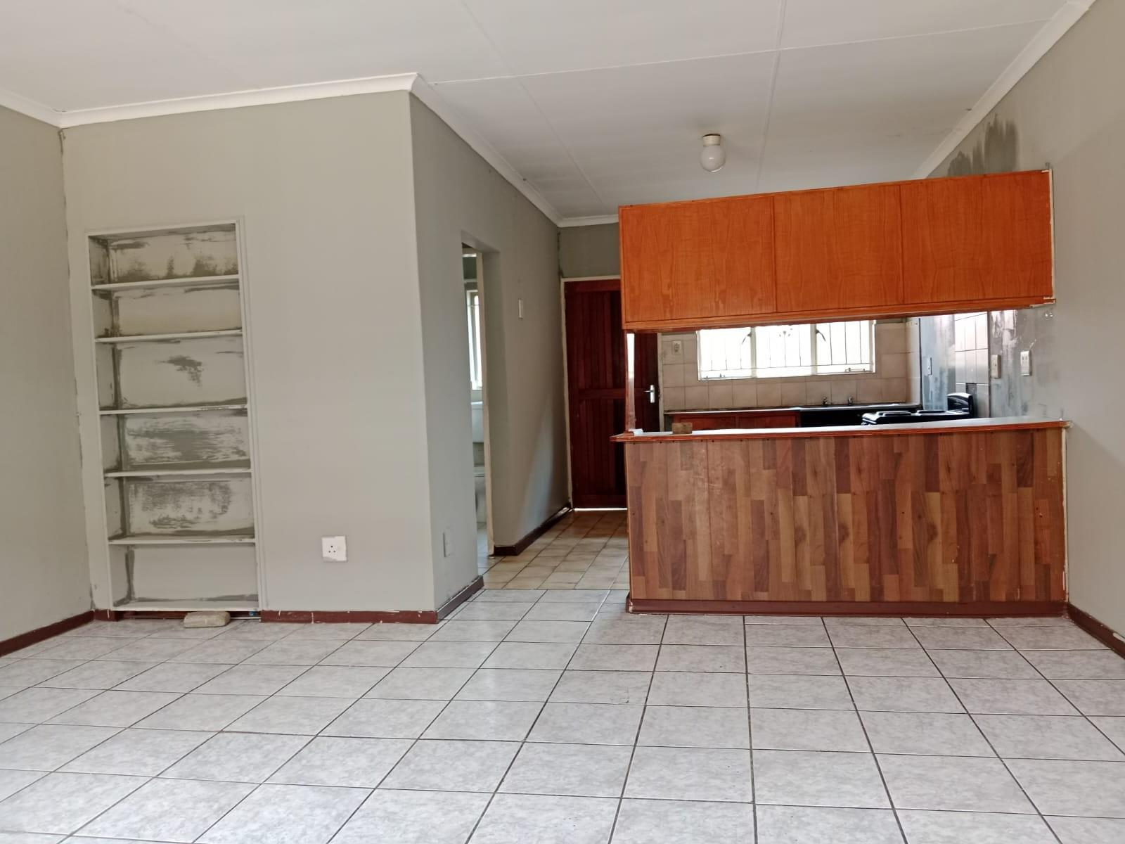 Apartment for rent in Rustenburg Central, Rustenburg, North West, 3 Villa Mitilini (0th floor), Villa Mitilini, 89 Kerk Straat, Rustenburg Central, Rustenburg, North West