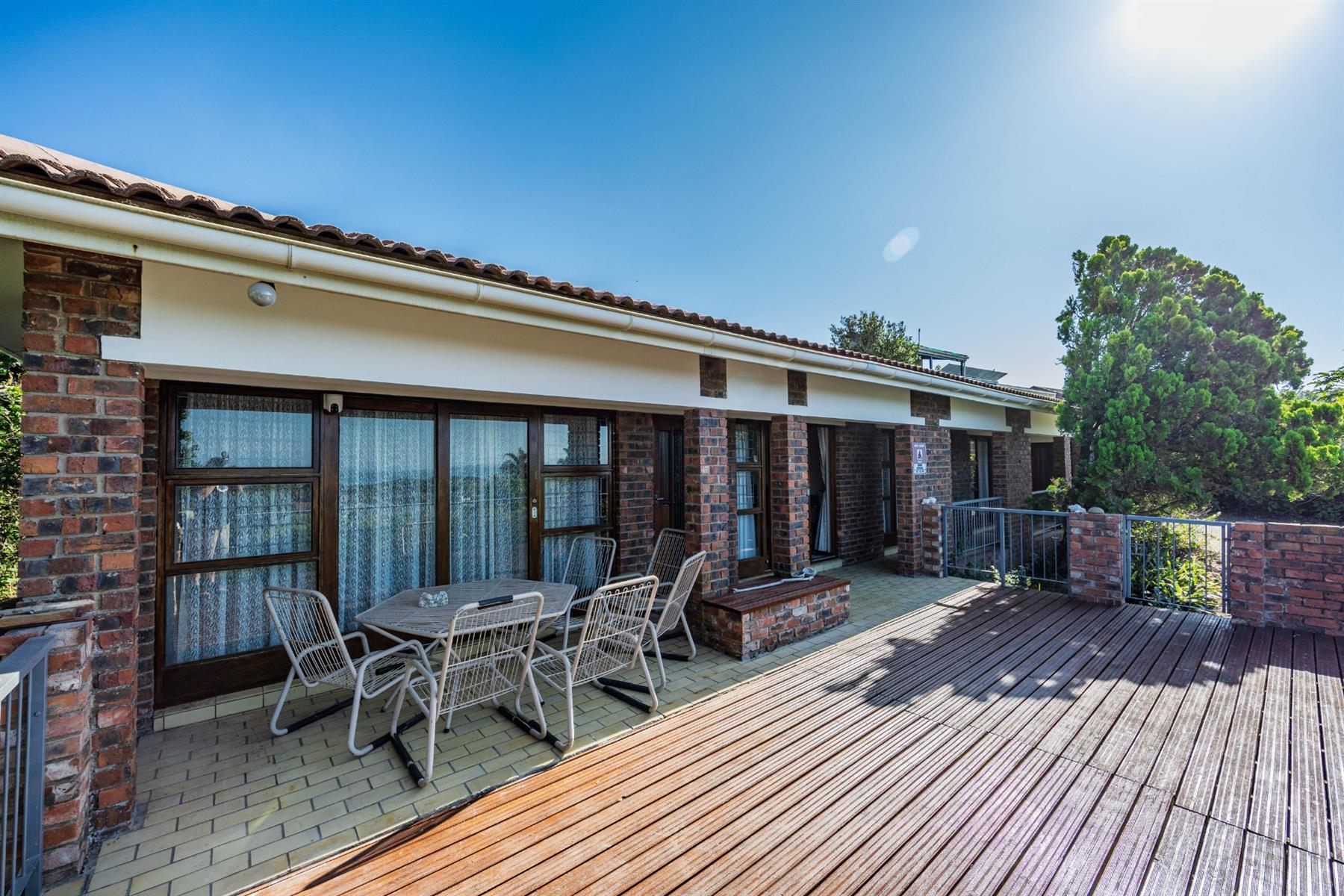 Family Home with Sea Views and Large erf!!!!