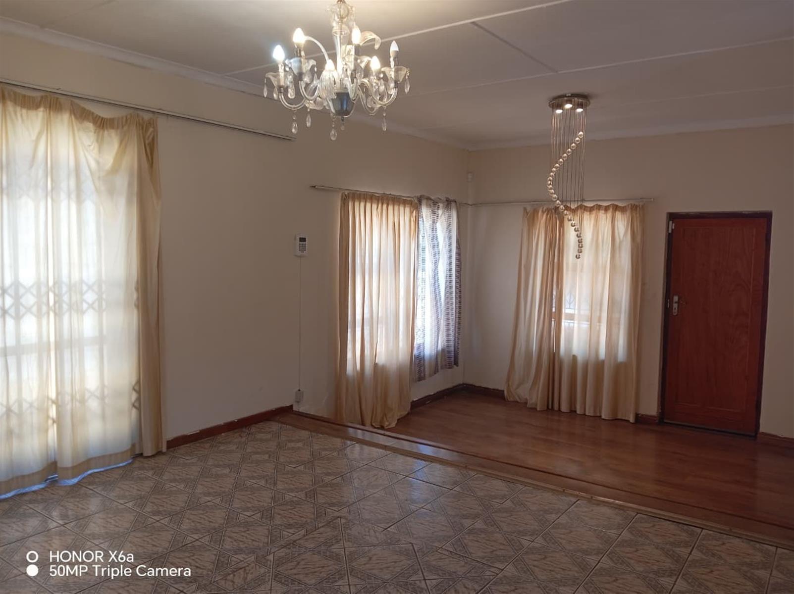 House For Sale in Kwadwesi, Port Elizabeth
