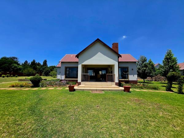 Charming 2-Bedroom Home with Fireplace and Entertainment Patio