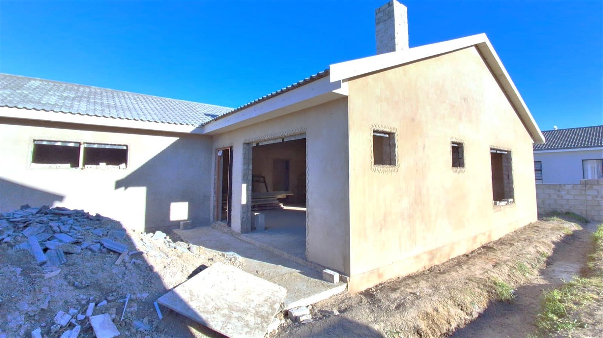Almost complete house for Sale in Fountains Estate, Jeffreys Bay | Near Fountains Mall
