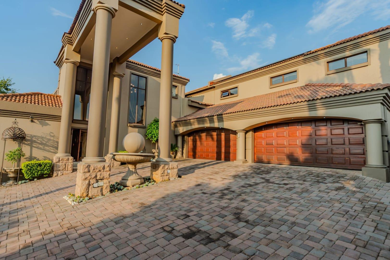 House For Sale in Waterkloof Ridge, Pretoria
