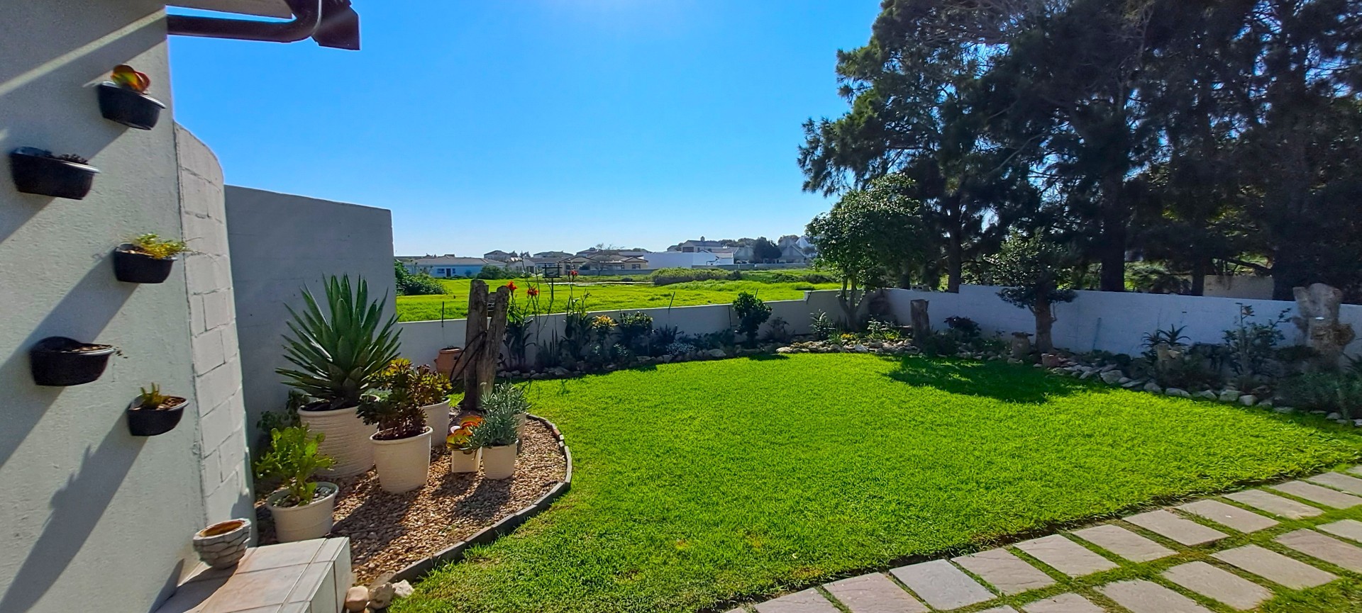 Spacious 3 Bedroom Character Home with Mashie Course and Lagoon Views