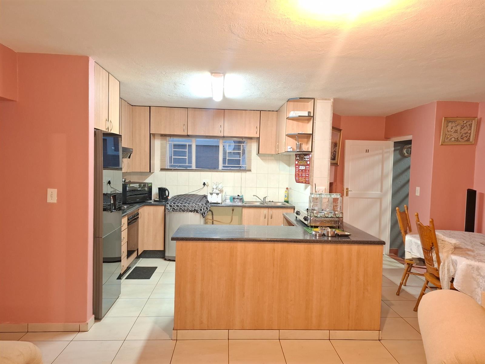 Apartment For Sale in Discovery, Roodepoort