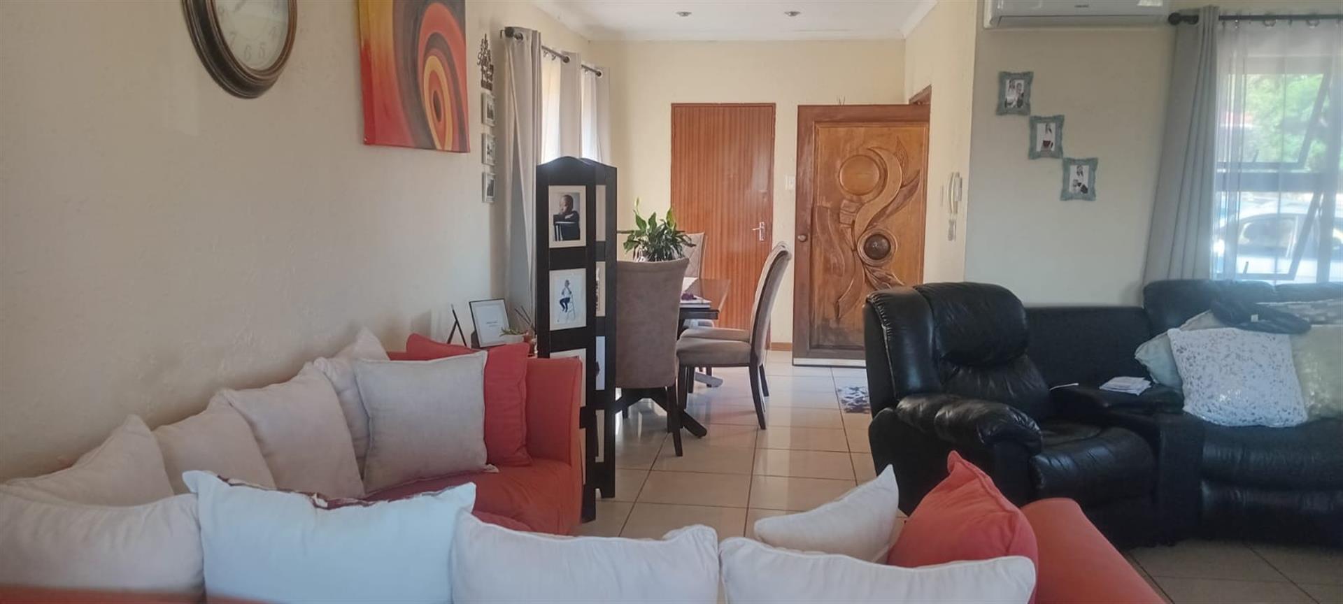Townhouse For Sale in Aviary Hill, Newcastle, KwaZulu Natal