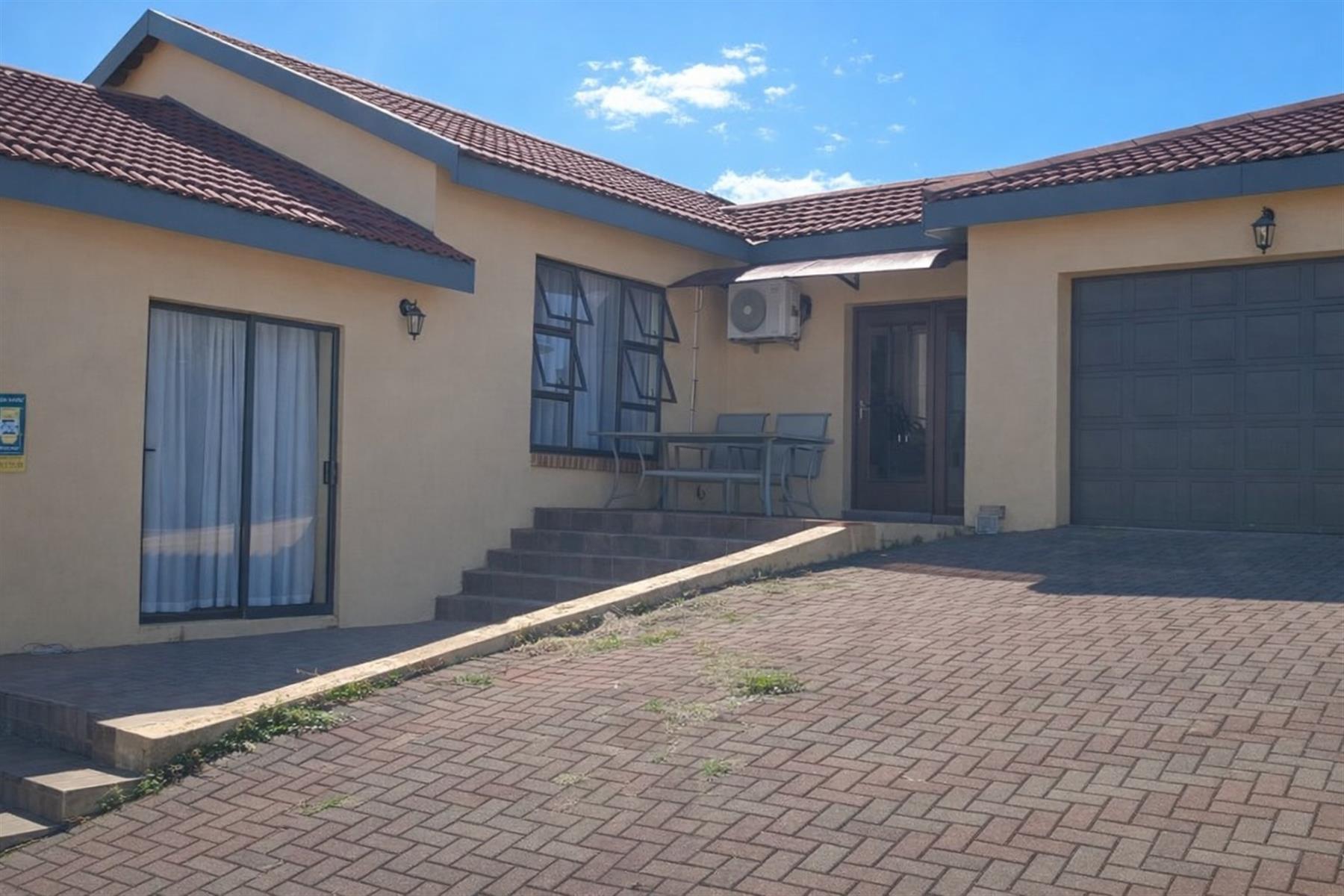 Townhouse For Sale in Aviary Hill, Newcastle, KwaZulu Natal