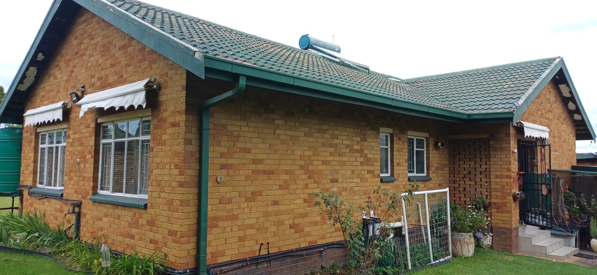 Neat, Well-Maintained Family Home Move-In Ready