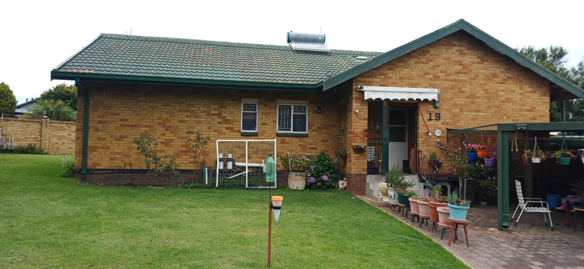 Neat, Well-Maintained Family Home Move-In Ready