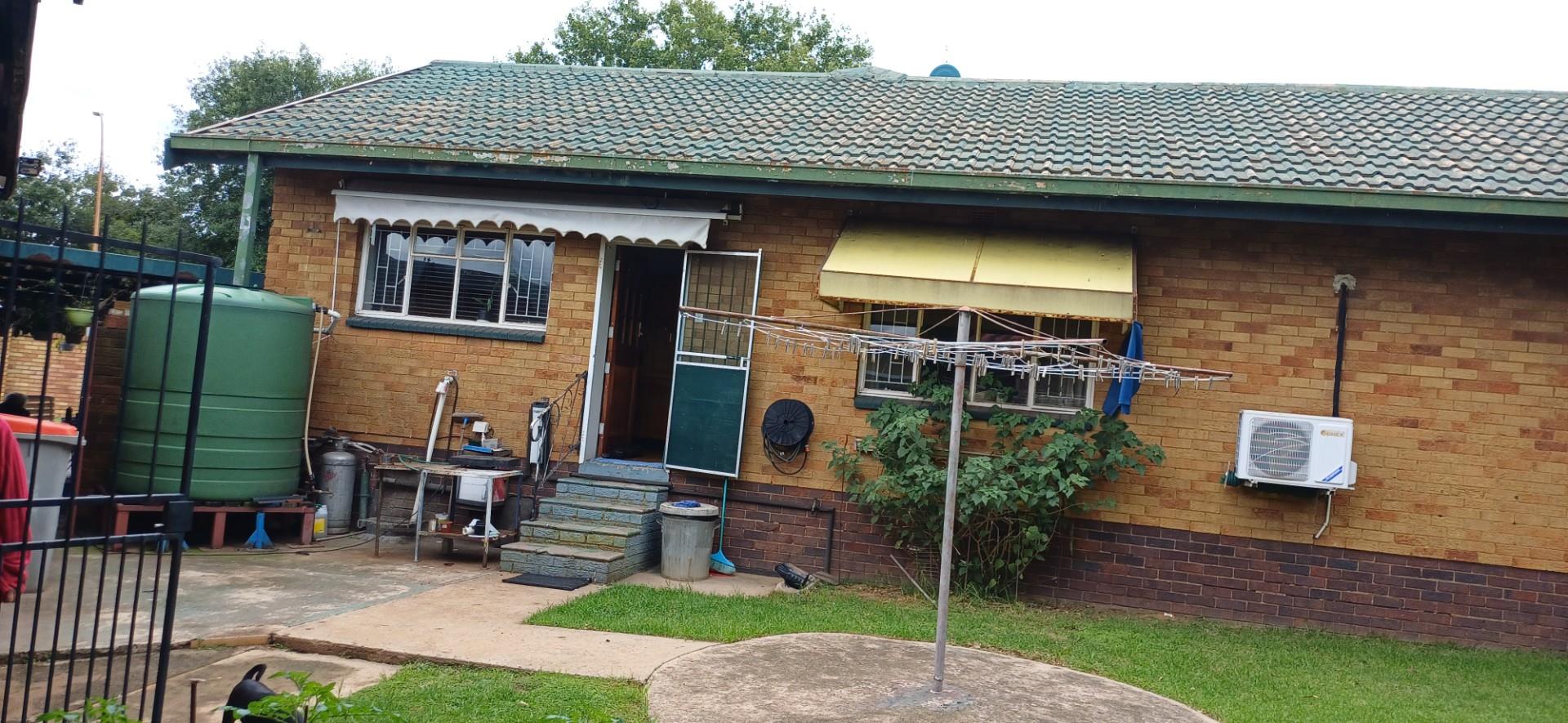 Neat, Well-Maintained Family Home Move-In Ready