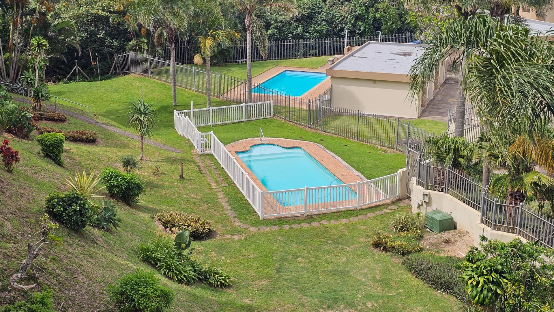 Stylish Three Bedroom Ground Floor Apartment in a Pet Friendly Complex with Sea Views
